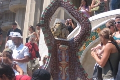gaudi_house_statue